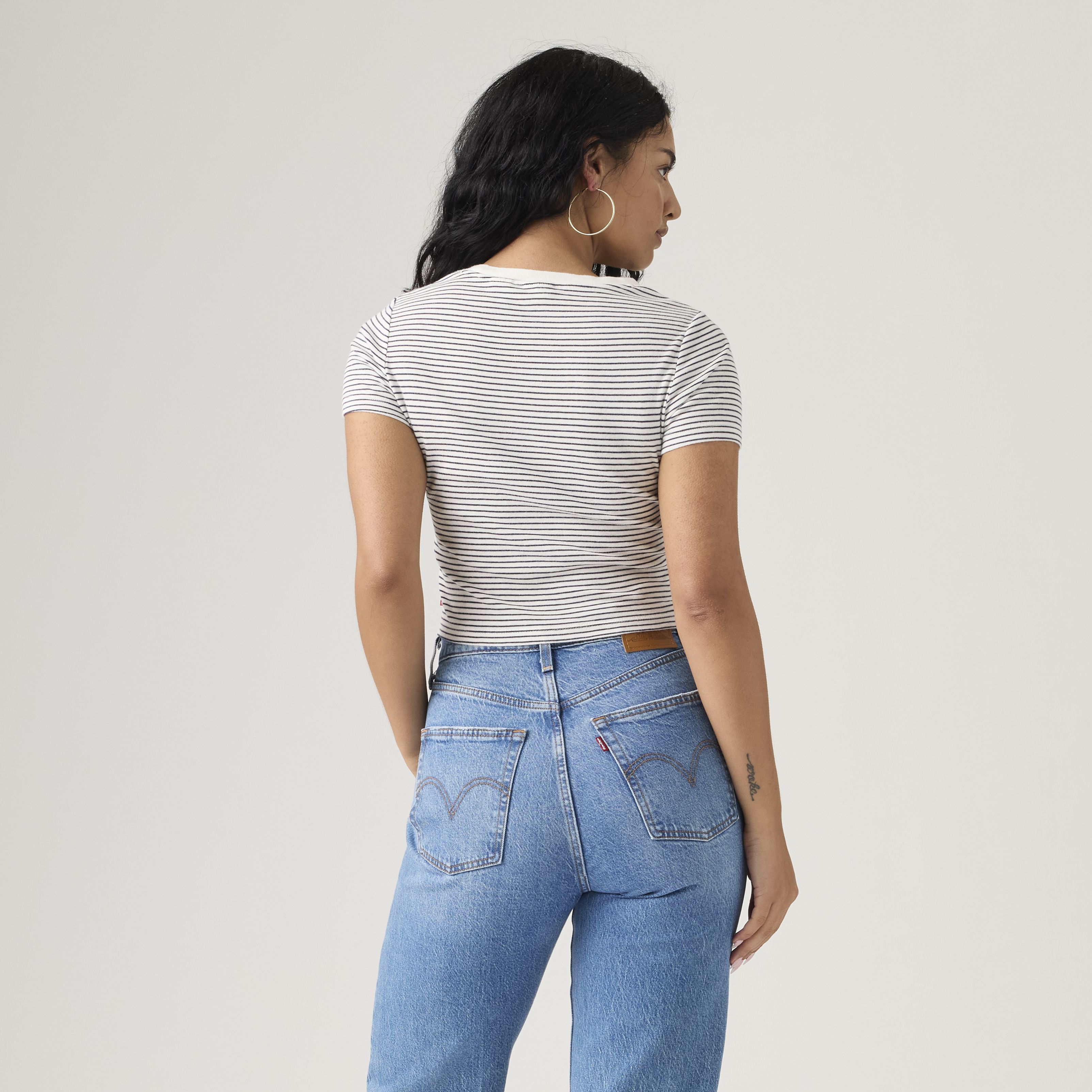 Essential Sporty Tee 3