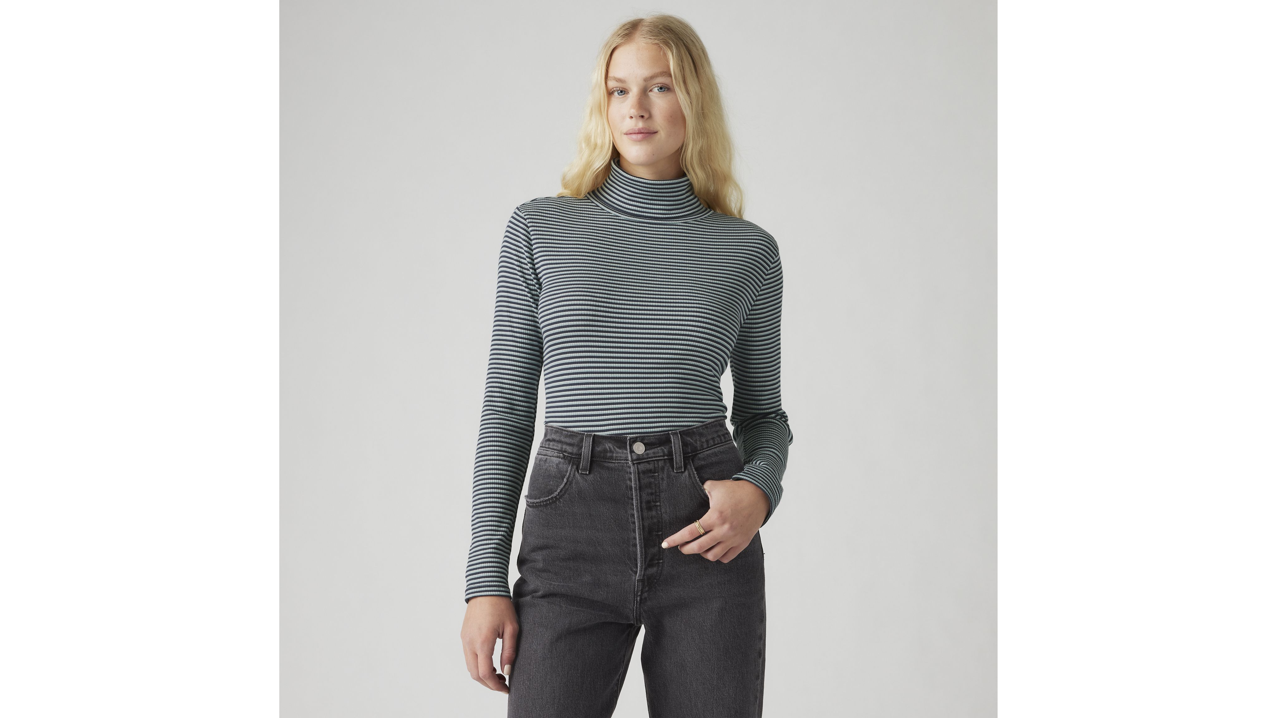 Dreamy Turtleneck Top 1