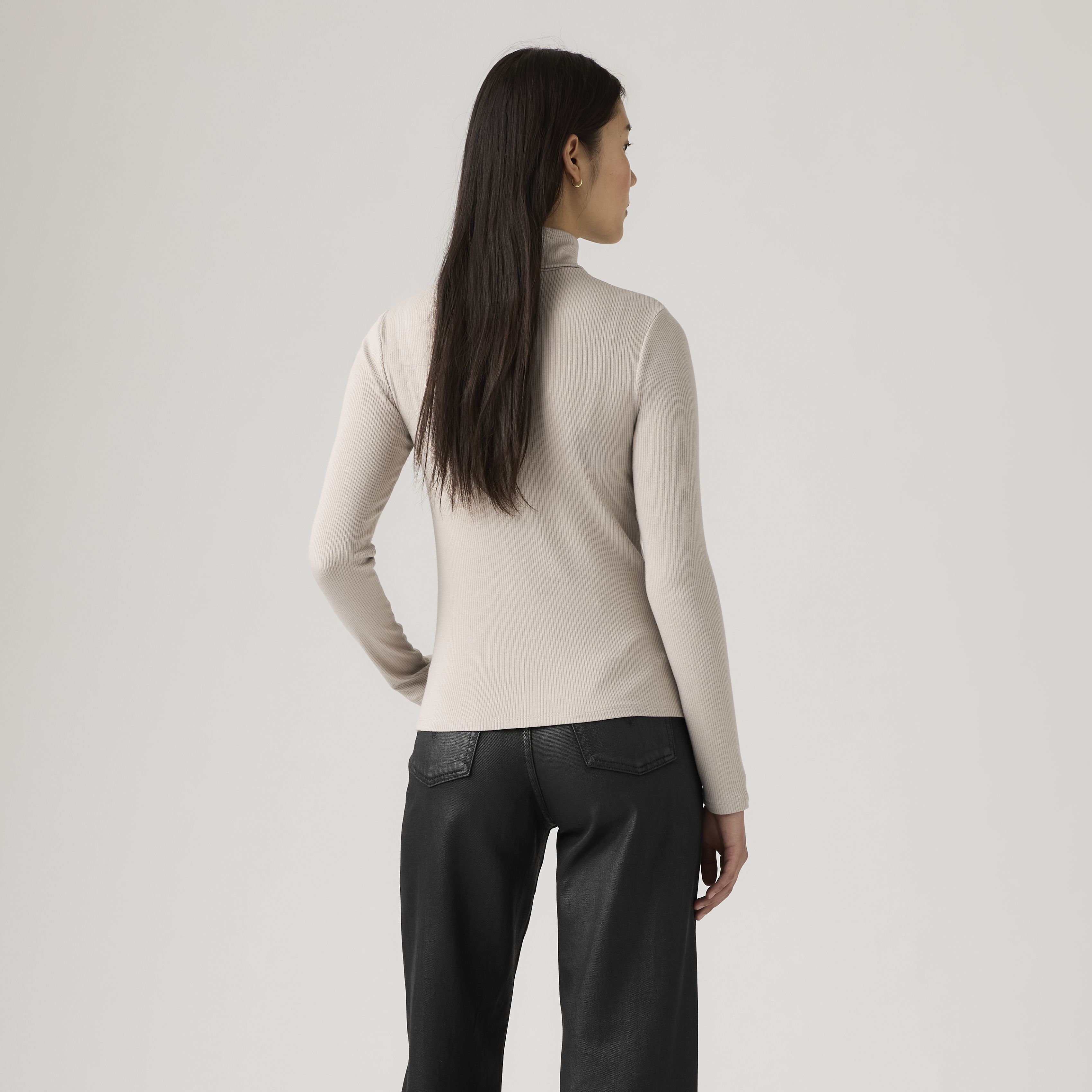 Dreamy Turtleneck Top 3