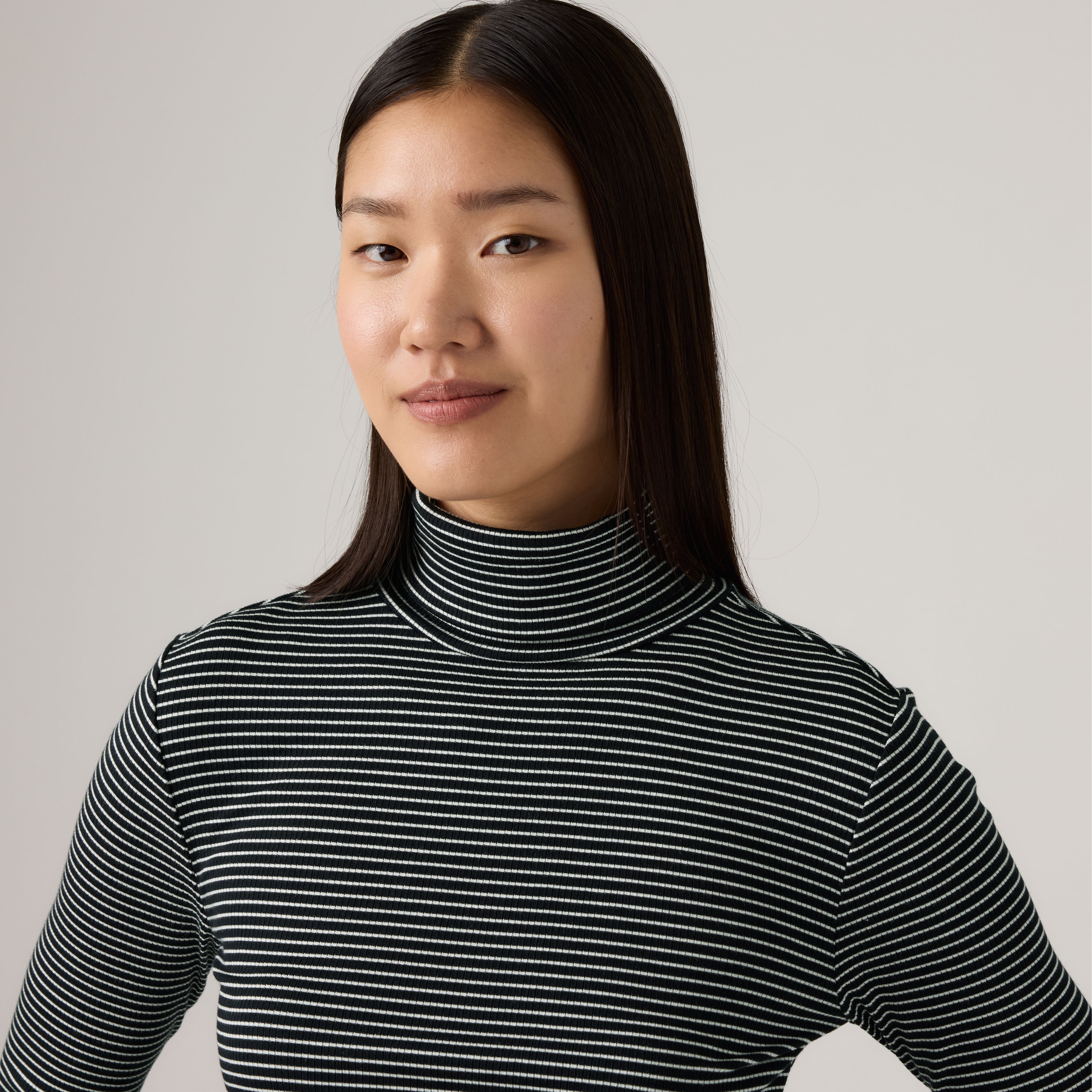 Dreamy Turtleneck Top