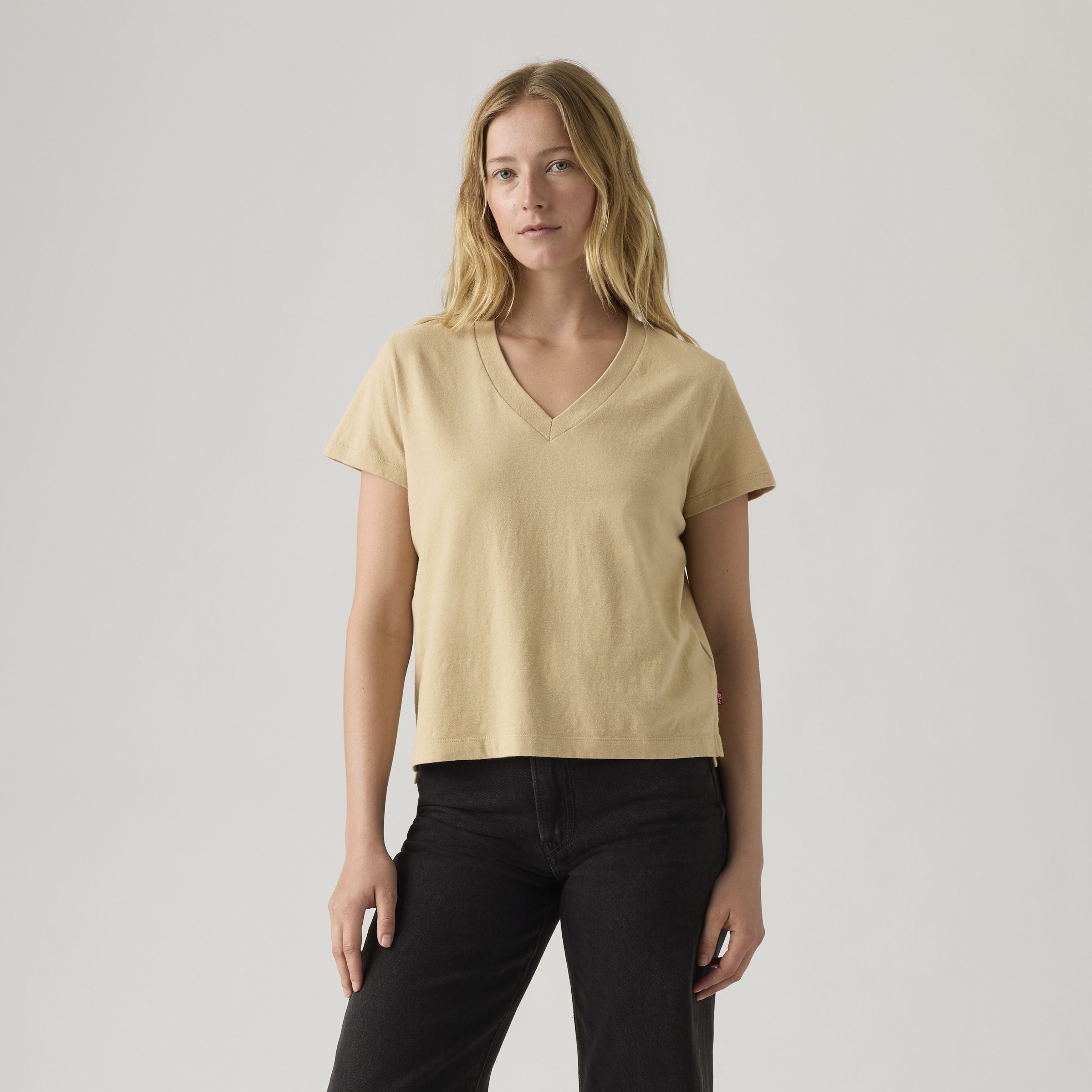 Boxy V-Neck Tee 3