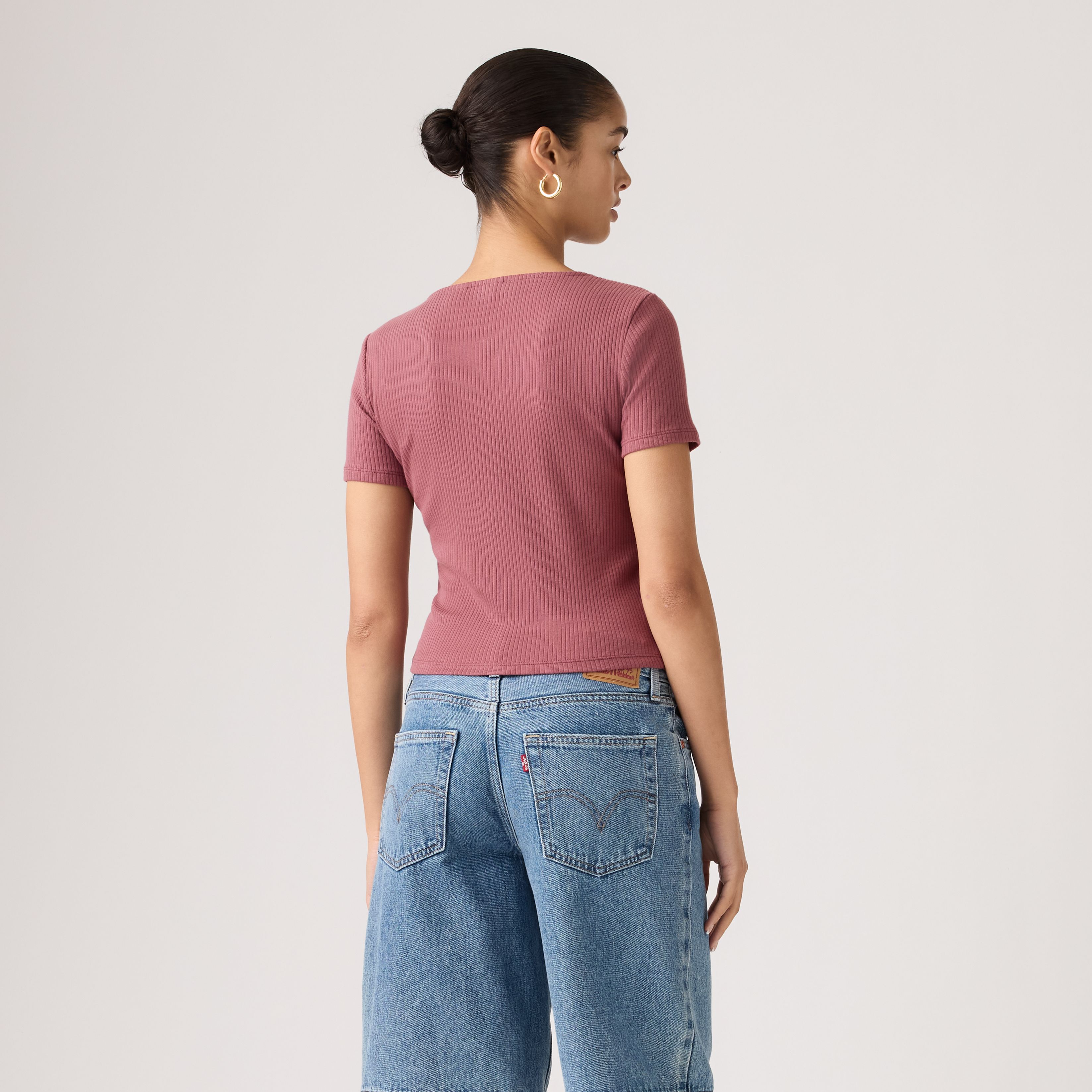 Muse Short-Sleeve Tee 3