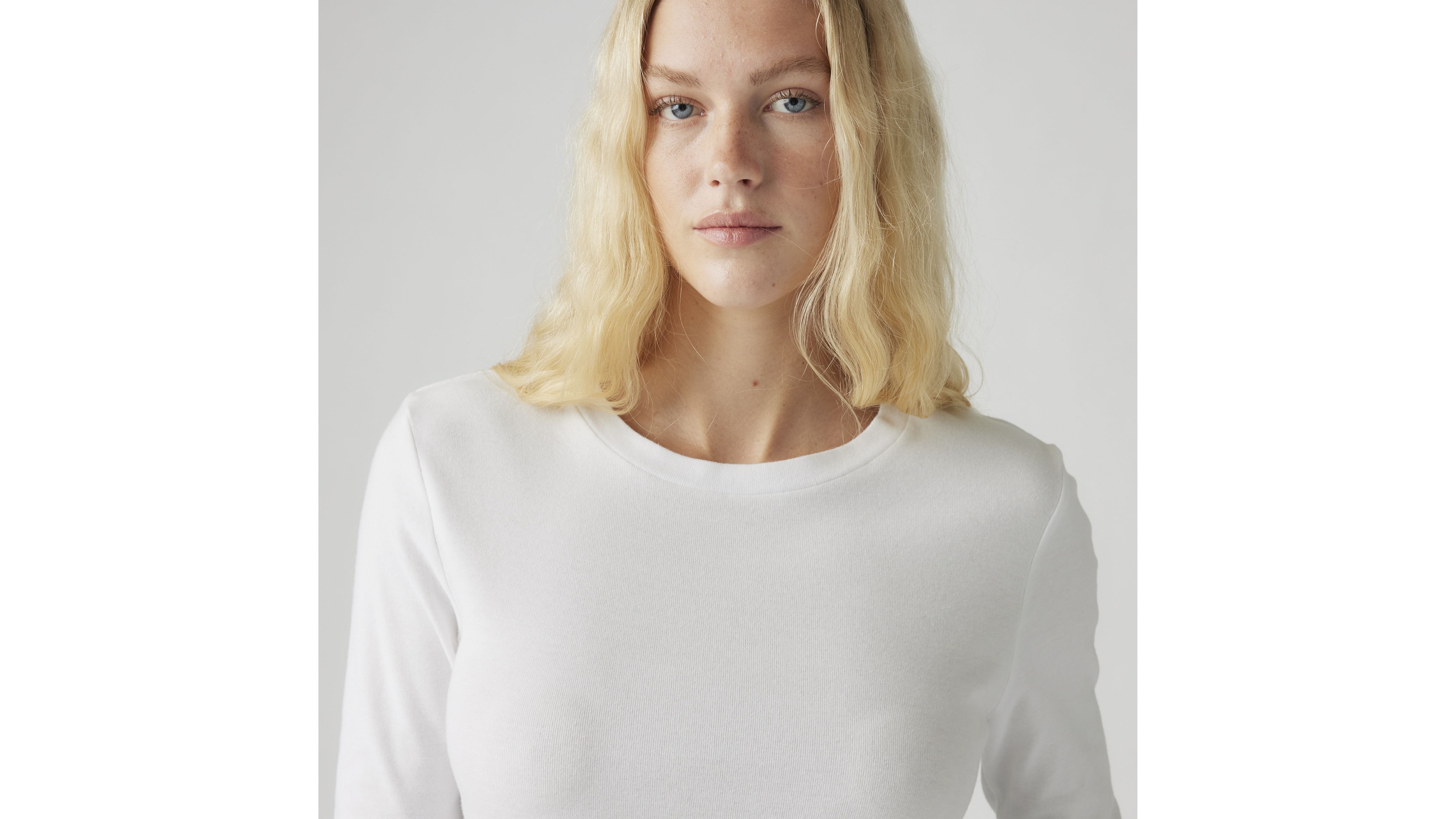 Essential Long Sleeve T-Shirt 4