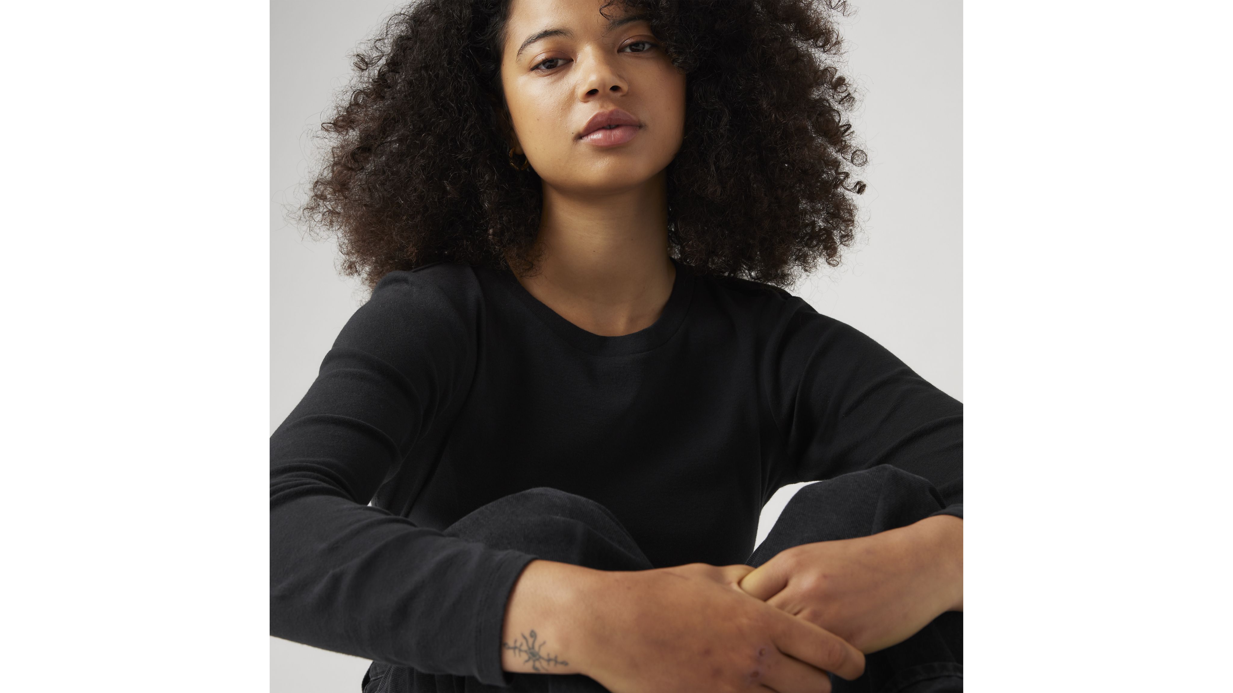 Essential Long Sleeve T-Shirt 4