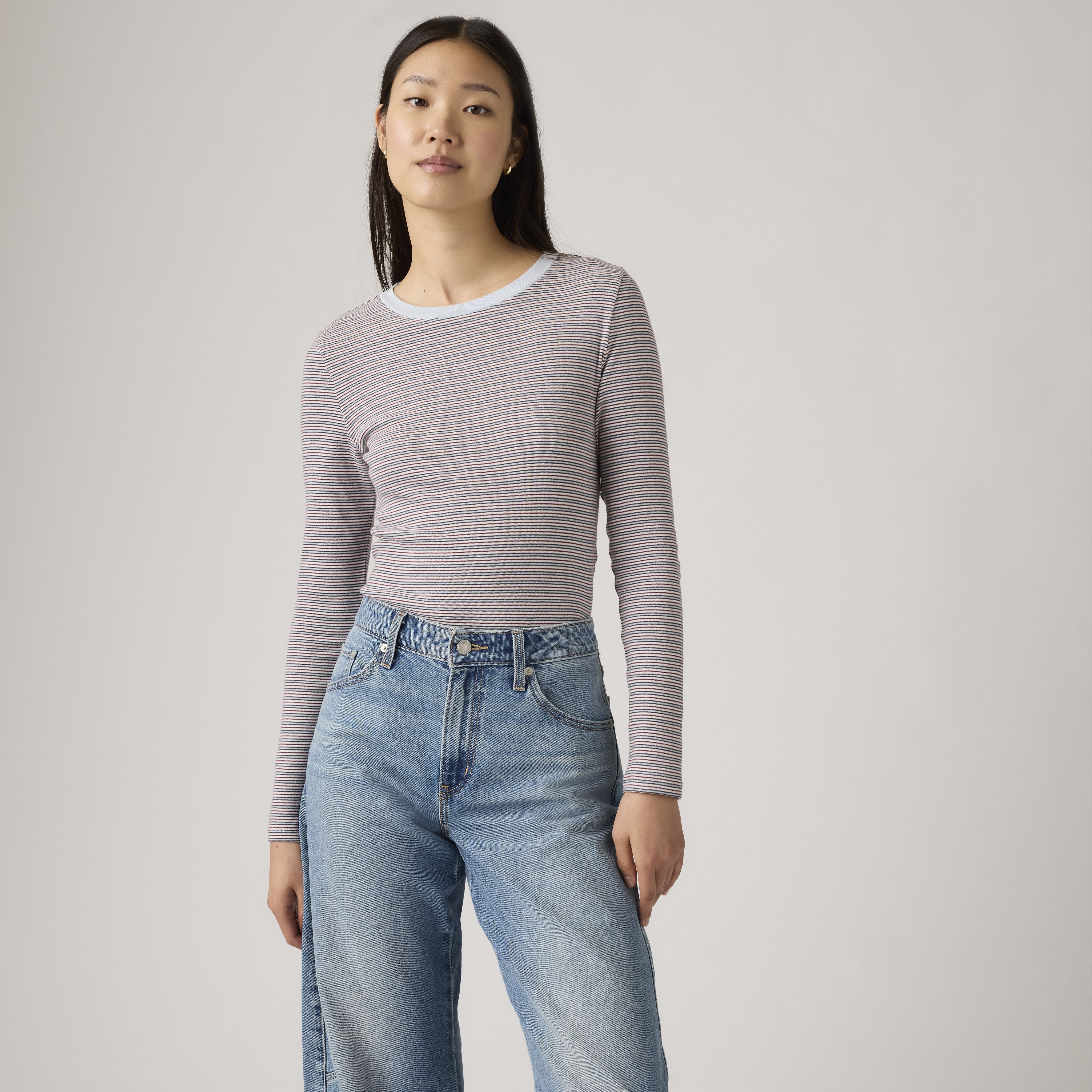 Essential Long-Sleeve T-Shirt 1