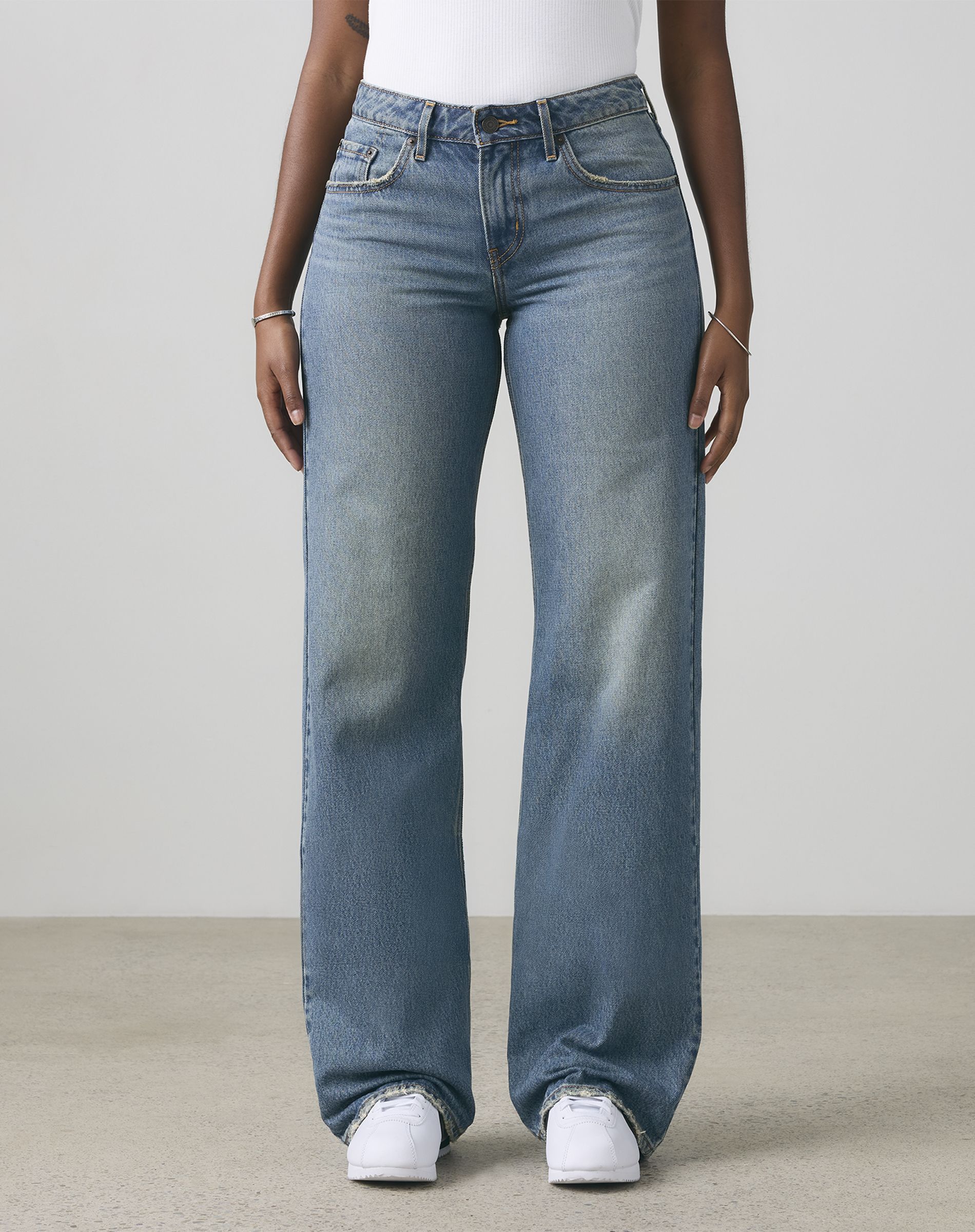 Low Loose Jeans