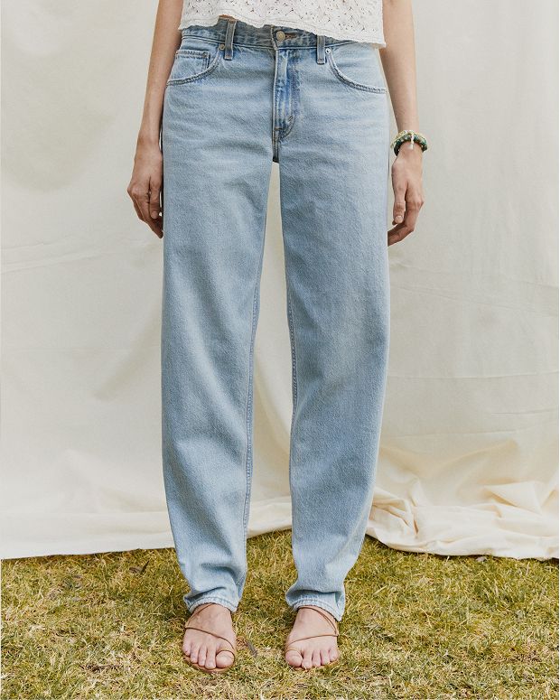 Women’s Loose Taper on model