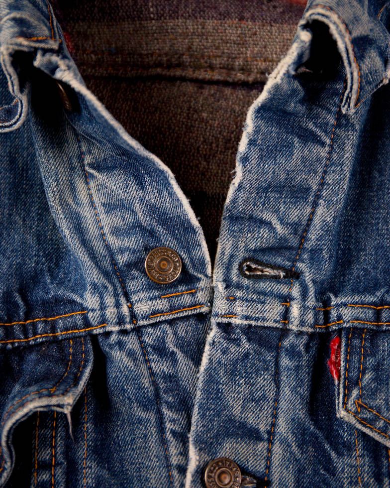 Image of a denim jacket.